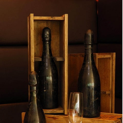 Chai rượu vang đắt nhất thế giới Shipwrecked 1907