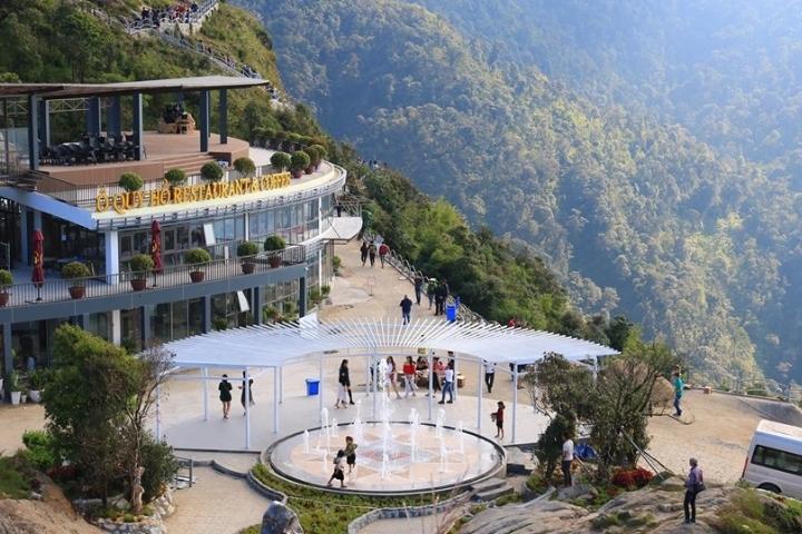 nha hàng cà phê tại đèo ô quy hồ cổng trời sapa